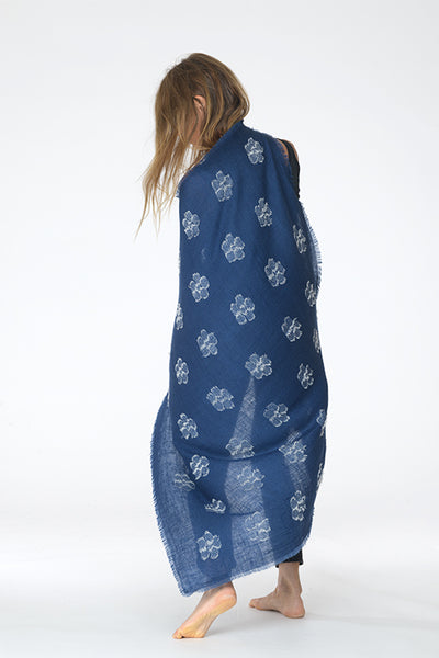 REVERSE FLOAT BLOSSOM BANDANA